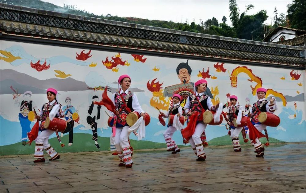 乐享云南非遗峨山彝族花鼓舞