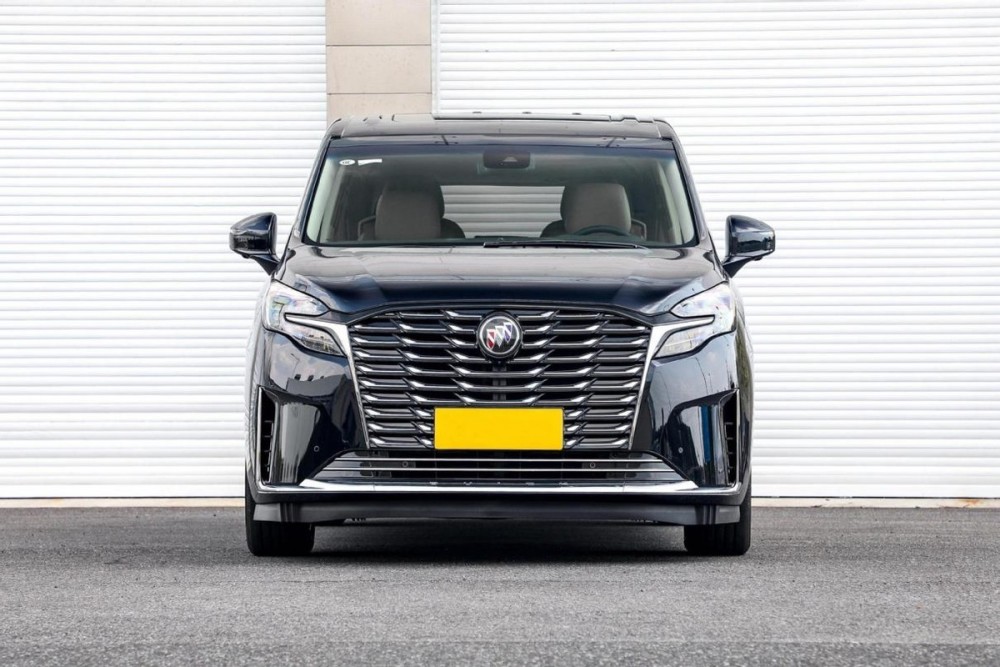 2023款别克gl8来袭,外观调整动力内饰不变,还能扛起mpv大旗吗?