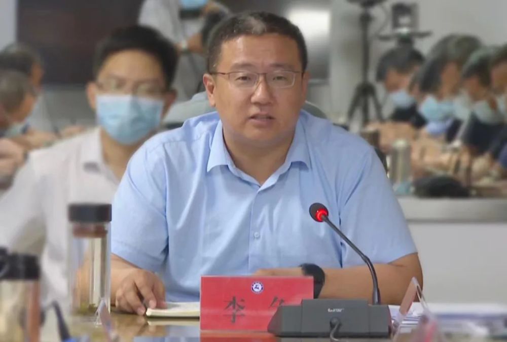 区长调度我区大气污染防治工作