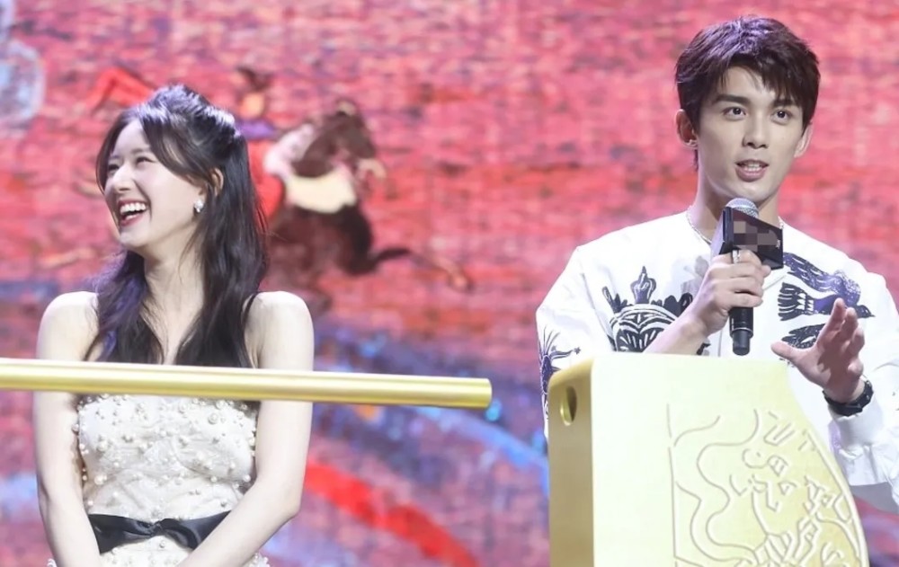 珠宝品牌活动造型:赵露思引争议,杨洋吴磊风格差别大,舒淇赢麻插图2