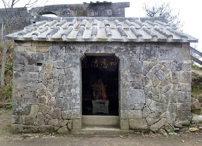 福建深山发现孙悟空墓出土7米长铁棒比西游记小说早200年