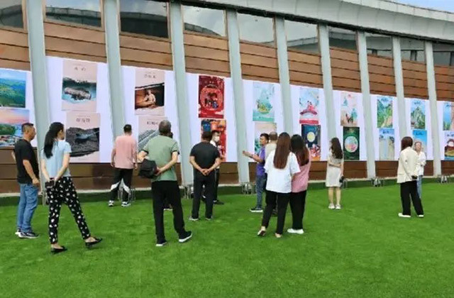 土左旗：全方位推动“两个打造”工作_腾讯新闻