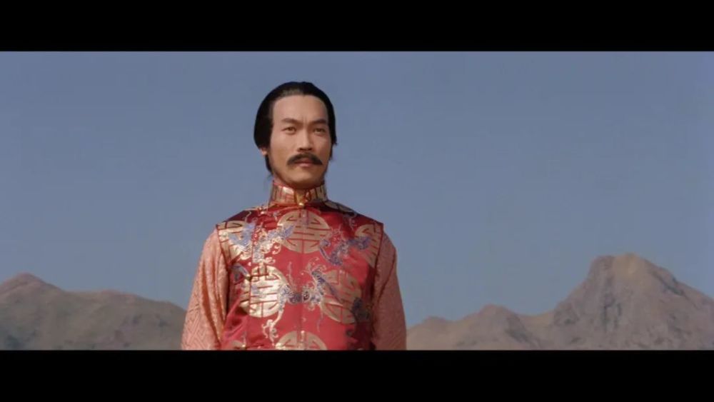 此外,饰演棋山三怪的老大夺命判官的演员,是袁和平的弟弟袁信义,至于