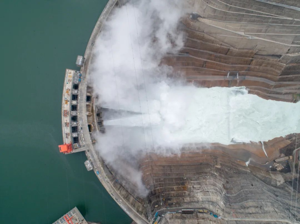 白鹤滩水电站蓄水水位图片