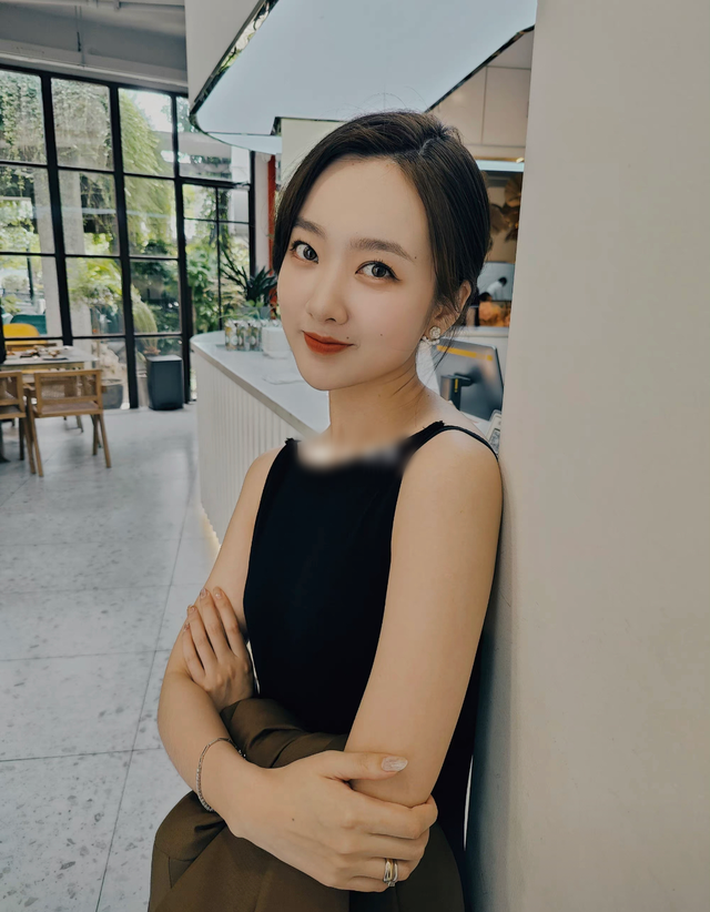 央视中秋晚会主持人曝光,张韬接班一哥任鲁豫,25岁俞熙雯颜值高