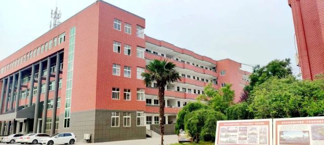 徐州市中等专业学校图片