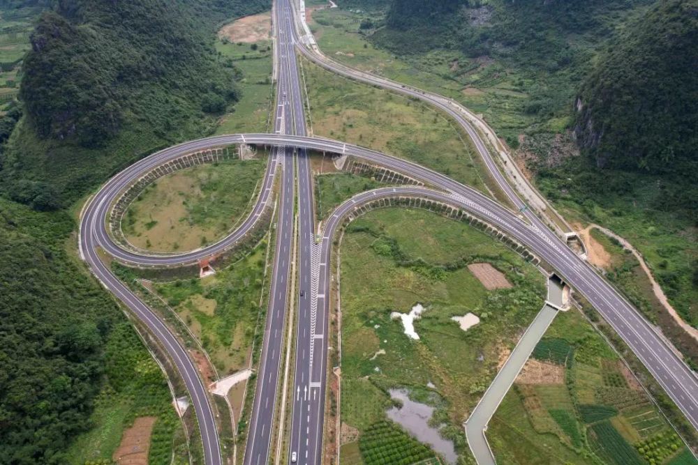 融安县高速公路通车里程达109公里,其中,桂河高速公路(桂林至柳州