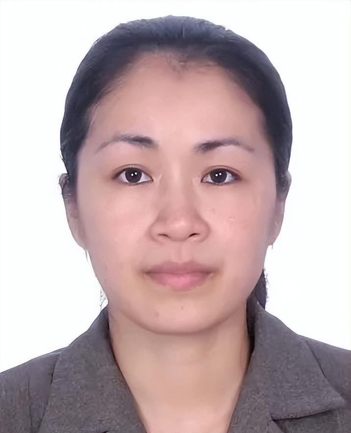 4,朱明燕,女,居民身份证:45020319791003074x,户籍地址:广西壮族自治