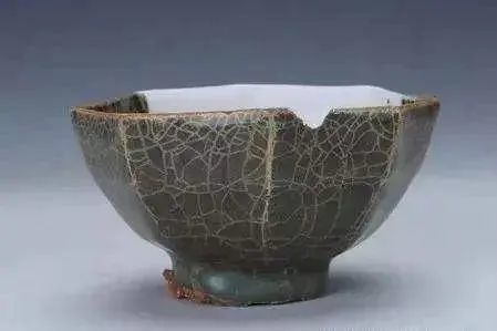 黑胎青瓷——龙泉窑古瓷中的"黑马",不可不赏!_腾讯新闻