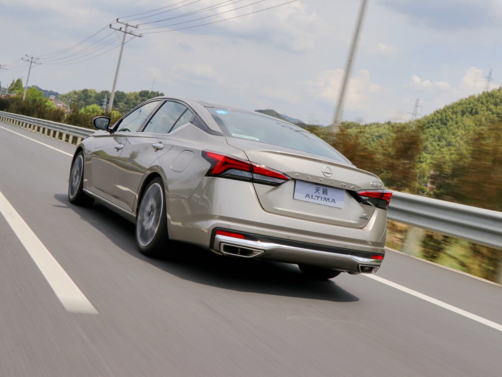 试驾"准八代"天籁:去油的很彻底,你怎能不爱?