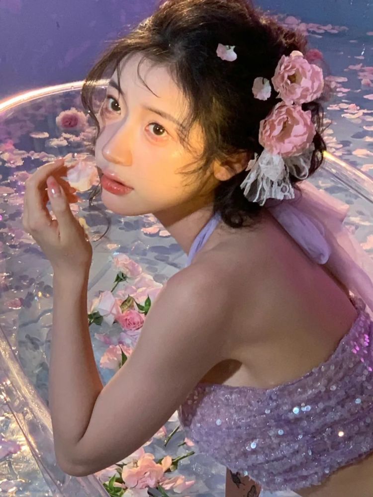 美女贴贴集合当攻气十足的美少女遇上温柔甜妹这磁场绝了