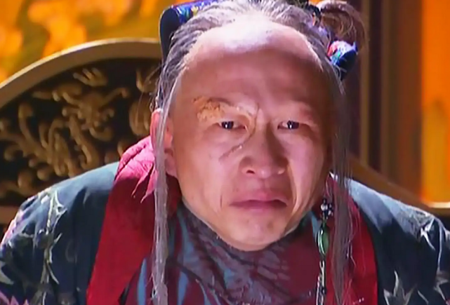 裘千尺李明送女儿上学!父女两个长得太像,美貌妻子对他一见钟情