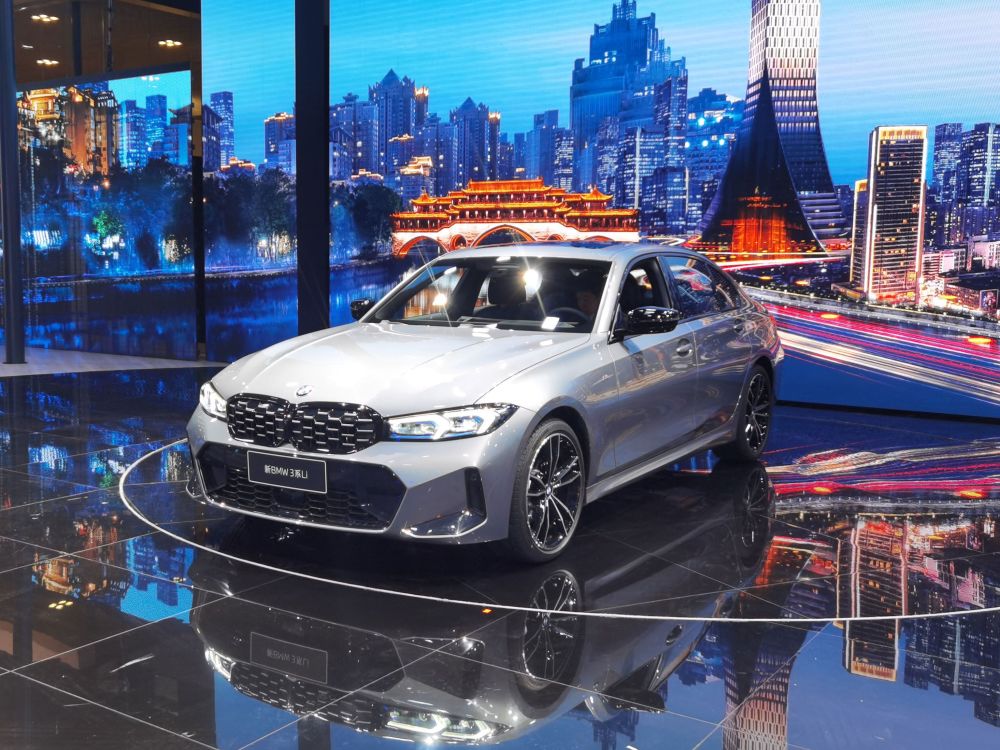新款宝马3系成都车展正式上市_腾讯新闻