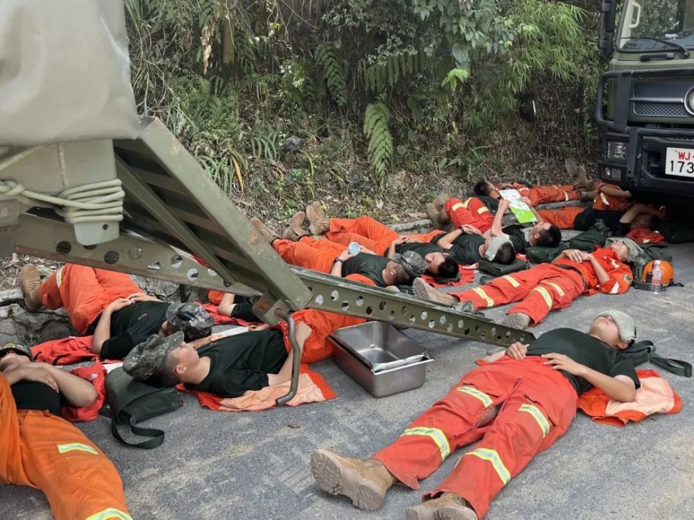 重庆北碚区歇马街道山火明火全部扑灭!