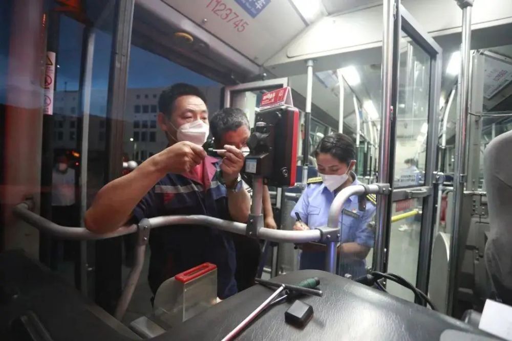 担当｜北京公交集团：科技助力战疫情，迎难而上保出行