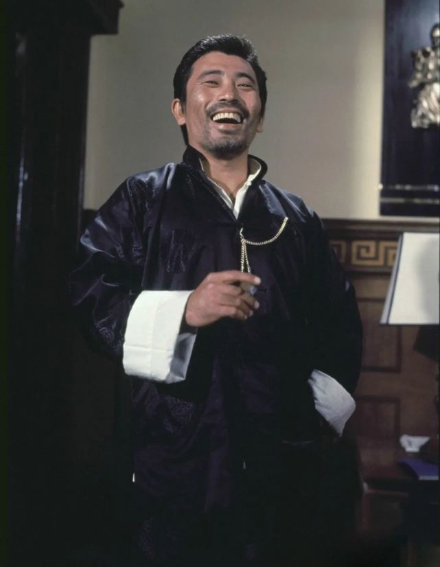 1965年,35岁的谷峰正式加入邵氏兄弟电影公司担任基本演员,至今参演过