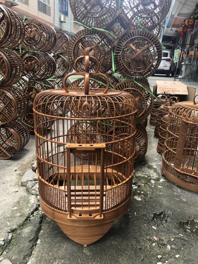 广西底广式鸟笼(直径33/36)需要购买鸟笼以及微信画眉鸟交流群请加:s