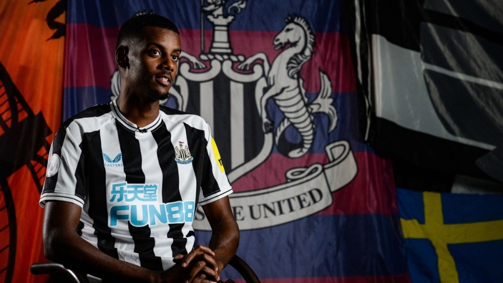 伊萨克:纽卡的足球非常有吸引力,我想成为其中的一员_腾讯新闻
