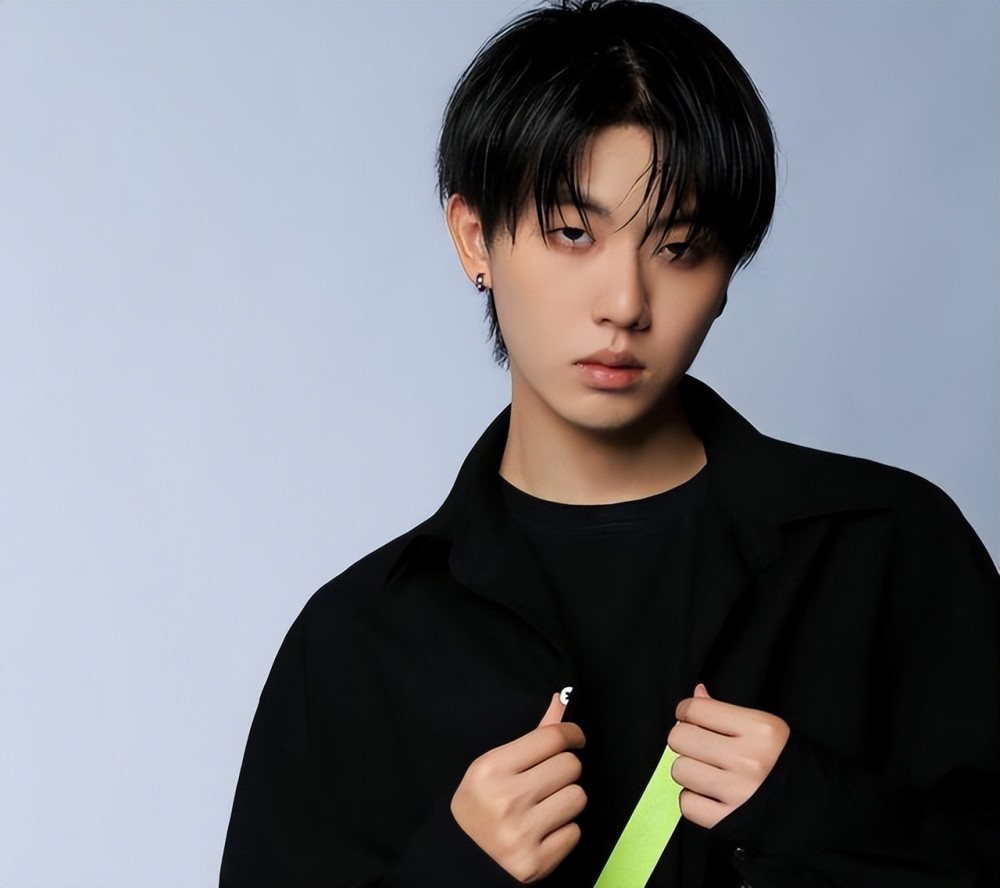 和平精英:小抠脚重启直播,狙神能否重现辉煌?难言和兰博来助拳!