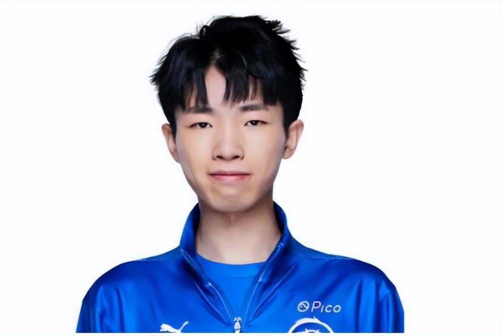 而且内容还非常精彩,所以一时之间,几乎无论哪个战队的粉丝都在吃瓜