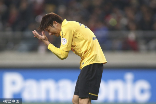 助力!荣昊拍摄30米远射广州队门将,直播里皮麾下国足训练强度大