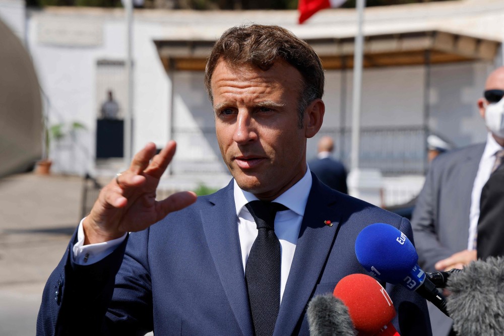 法国总统马克龙访问阿尔及利亚，称不是为寻求天然气供应广州版三年级英语上册跟读