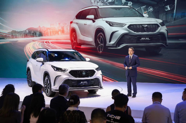 一汽丰田皇冠陆放2.0T汽油动力正式上市皇冠品牌产品阵营进一步扩大
