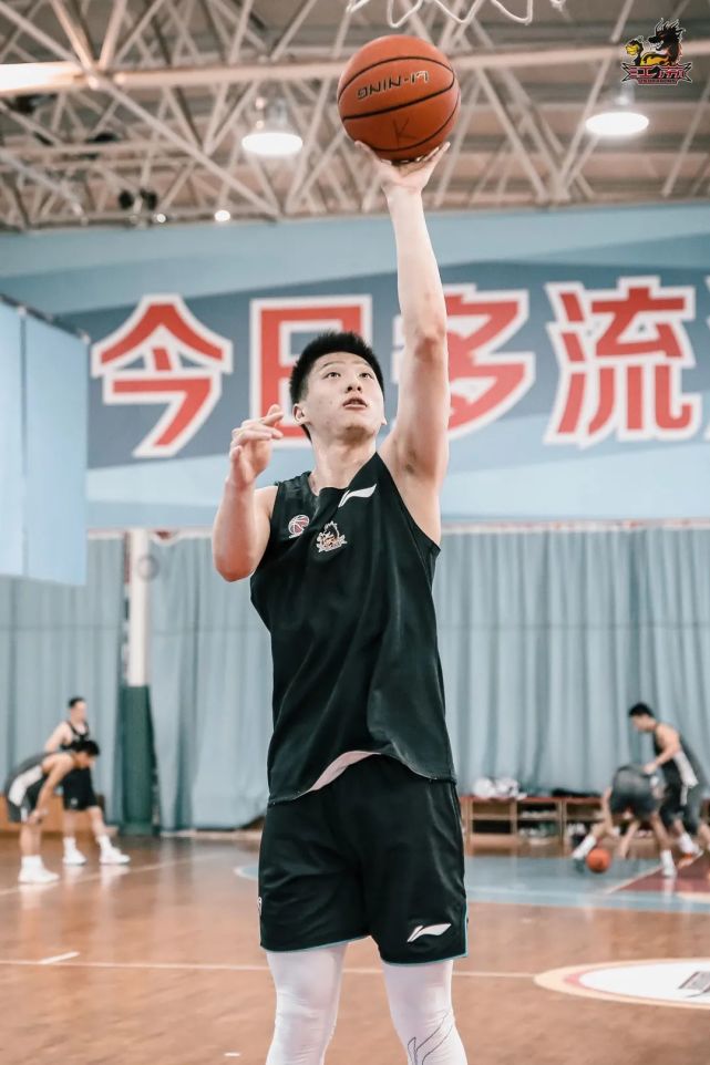 官宣倪永康刘泽希上调至一队