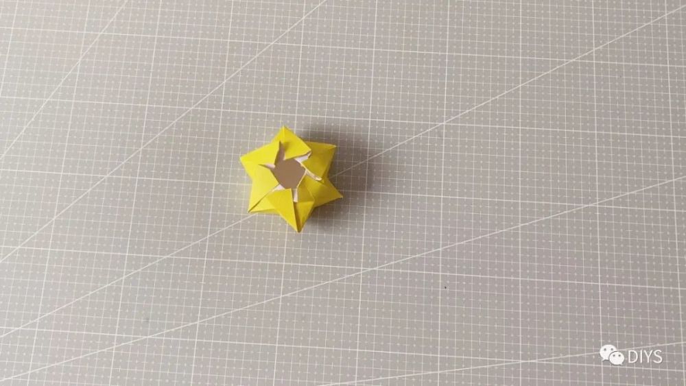 "手工折纸"一个漂亮的"六芒星收纳盒"_腾讯新闻