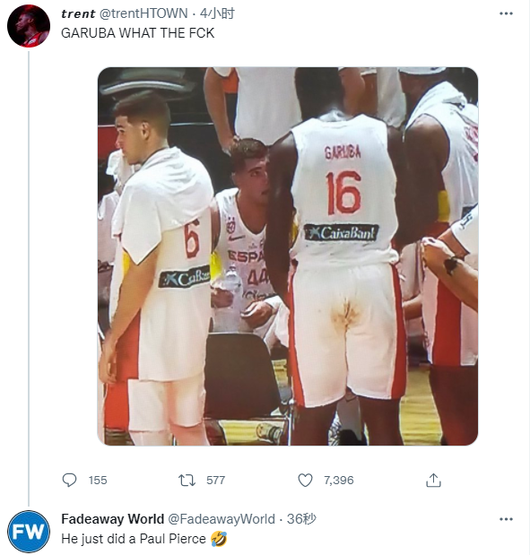 火箭球员拉裤裆引热议!