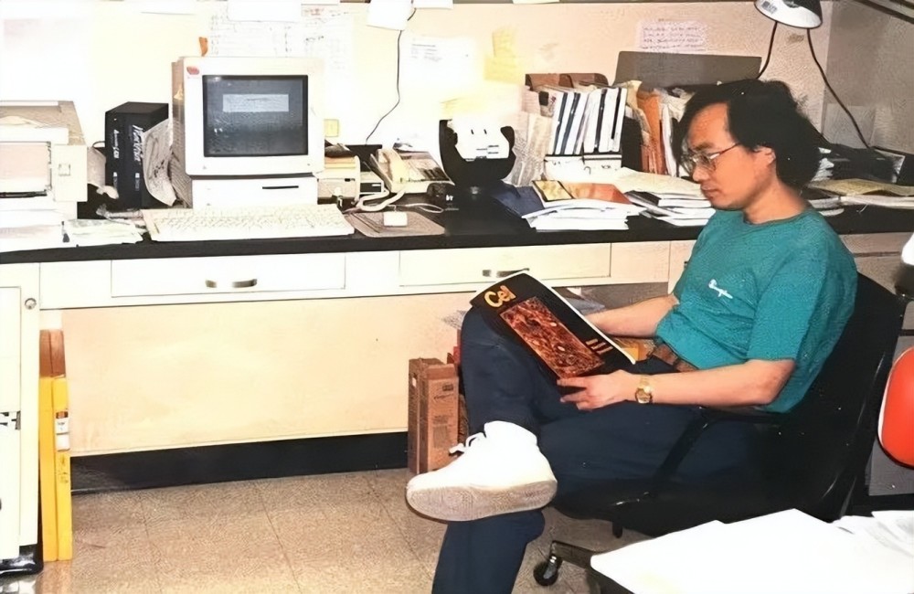 30年前，这位华人学者对干扰素机制研究做出重要贡献