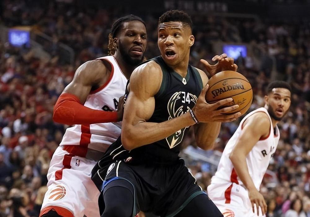 字母哥肌肉进化史:从高瘦麻秆到希腊怪物,麒麟臂比