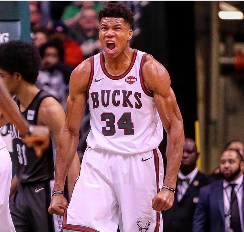 字母哥肌肉进化史:从高瘦麻秆到希腊怪物,麒麟臂比