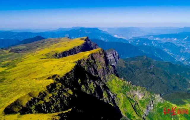 龙头山大断崖景点一度成"网红"曾登上国家地理杂志封面被称"地球边缘"