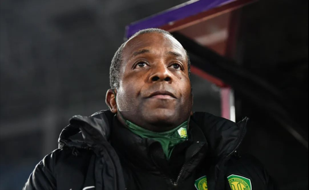 北京国安官宣新帅斯坦利,生涯高光为足协杯8强,曾辅佐范巴斯滕_腾讯