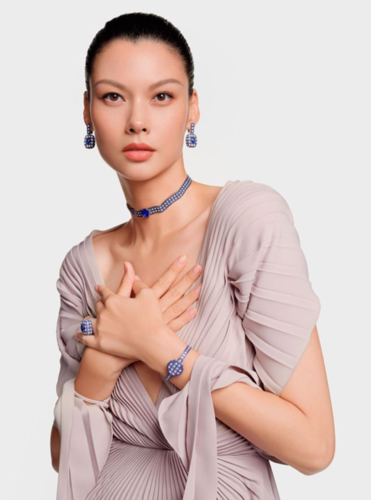 dior模特佩戴高级珠宝臻作鱼贯而出身着女装创意总监玛丽亚61嘉茜娅