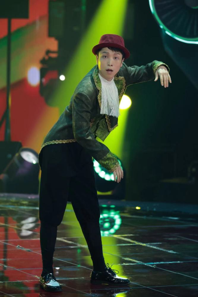 《蒙面舞王》半决赛开启 张海宇连续两次舞台最佳大获好评-舞儿网