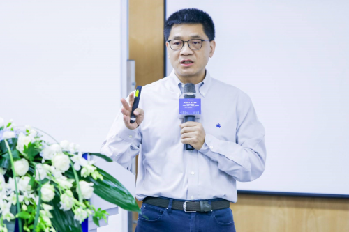 华为技术有限公司高级副总裁,全球供应链管理总裁熊乐宁提出,从华为30