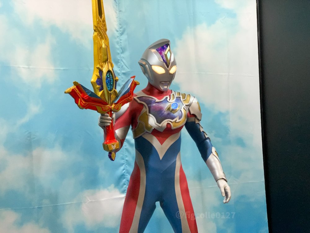 德凯奥特曼:等比例奥特双重剑官方实物 新生代最长最大的剑武器_腾讯