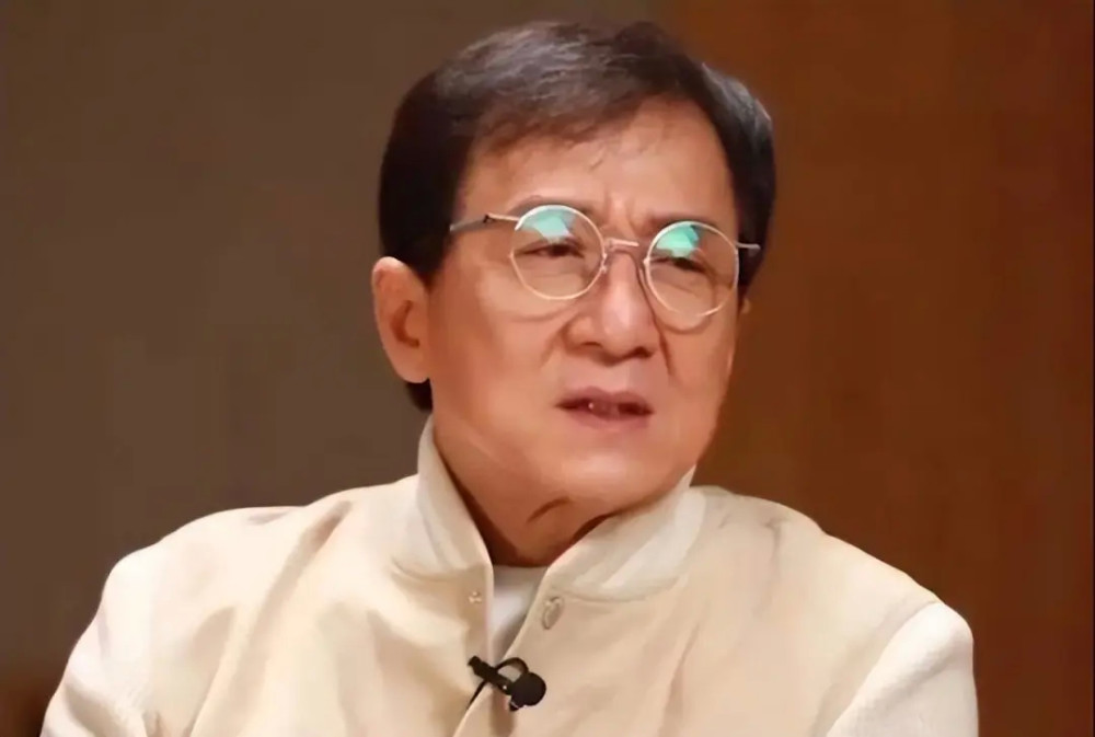 成龙在杭州乔迁新居,单价10万元以上,大哥还觉得房子有些小-舞儿网