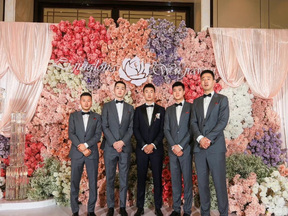 李京龙大婚:妻子颜值高,李春江喜笑颜开,朱芳雨丁彦雨航出席_腾讯新闻