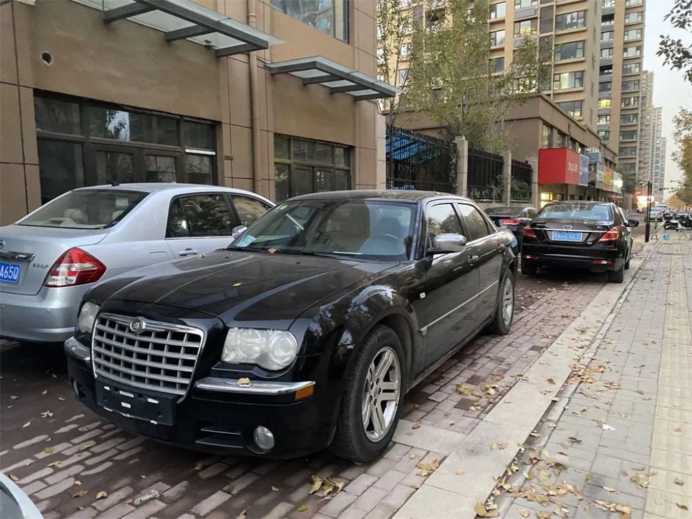 克莱斯勒多少钱一辆(克莱斯勒多少钱一辆suv)