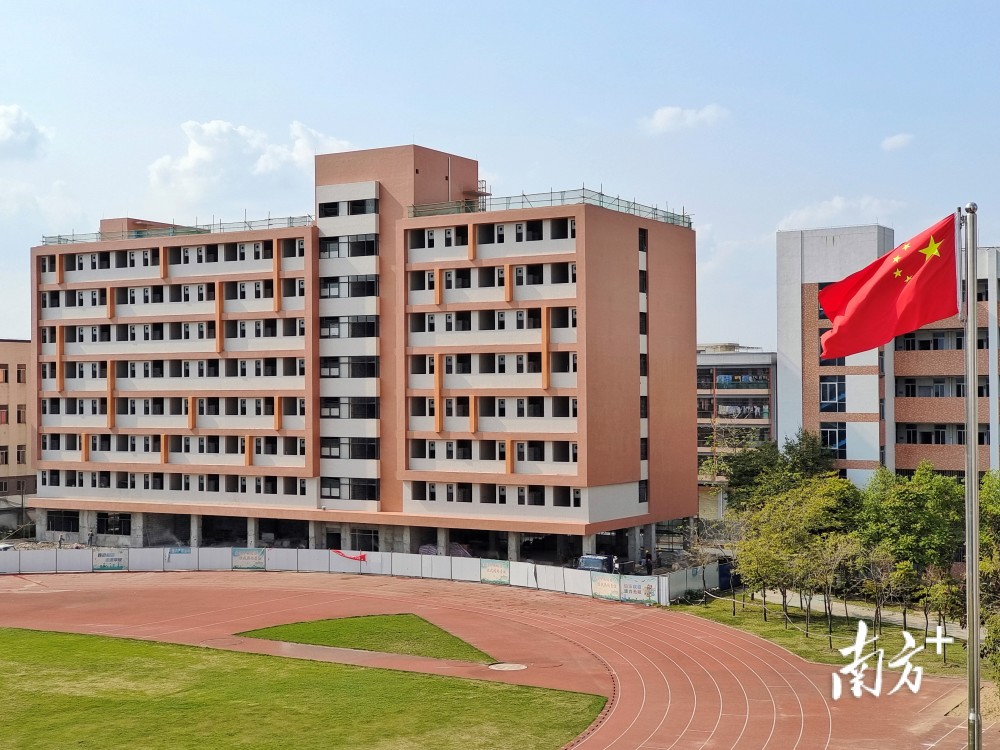 勒流江义中学宿舍楼勒流江义初级中学学生宿舍楼和综合楼工程于2022年