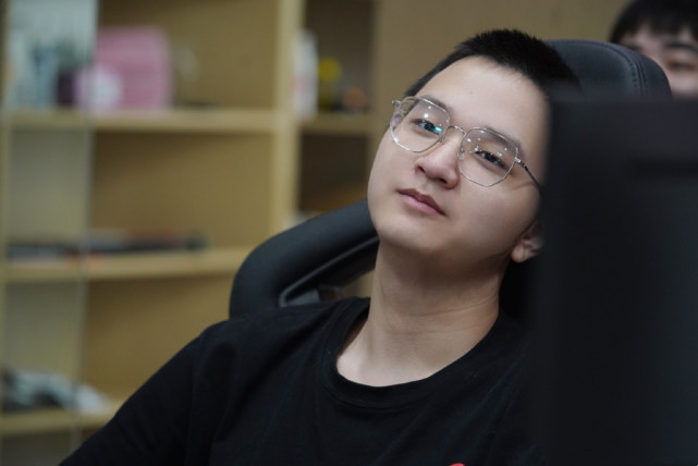 萧玦透露湘军转回打野,大概率被放弃,dyg有意争取老林