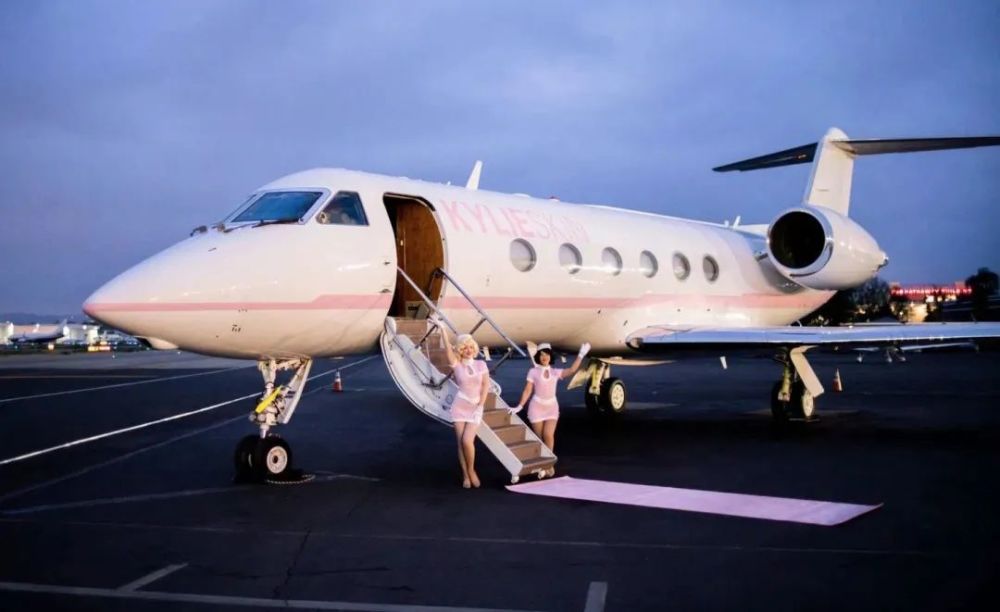 明星私人飞机排行榜出炉,霉霉,卡戴珊等被骂_腾讯新闻