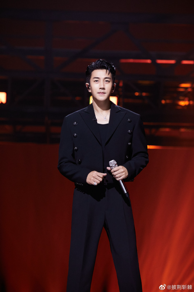 购买方式:淘宝店铺tsaiyu12参考价格:485 rmb品牌:tsaiyu12白色长袖短