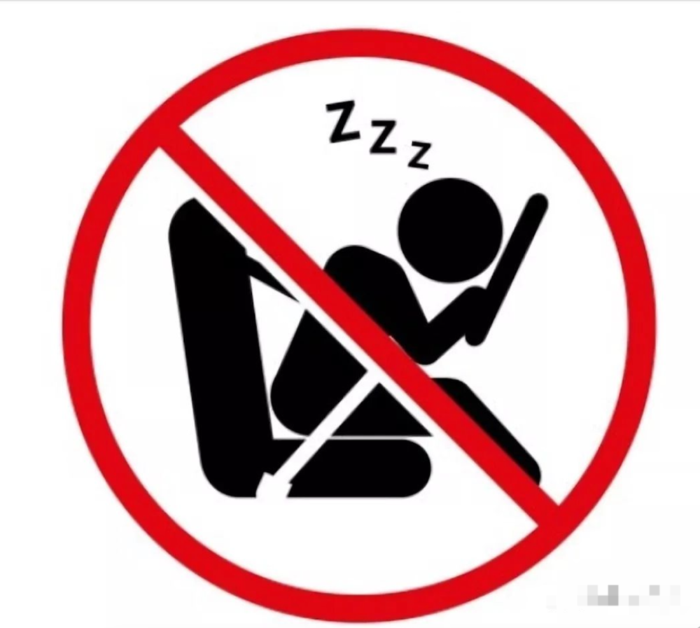 驾驶人一个小动作捡来了十万的损失这行为真是让人惊呼不已覆车之鉴