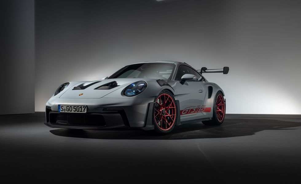 以保时捷992为基础原型进行重新锻造,全新911 gt3  rs搭载了更强的4