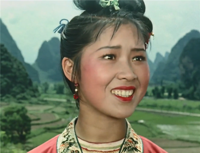 《刘三姐》幕后故事:杨丽坤曾是女主人选,大榕树每年创收800万