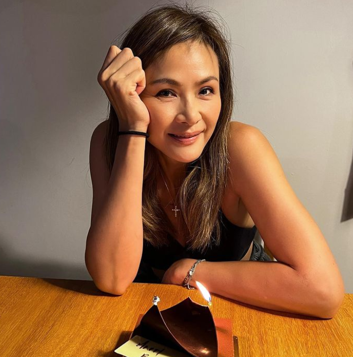 王敏德为名模妻子庆祝生日!